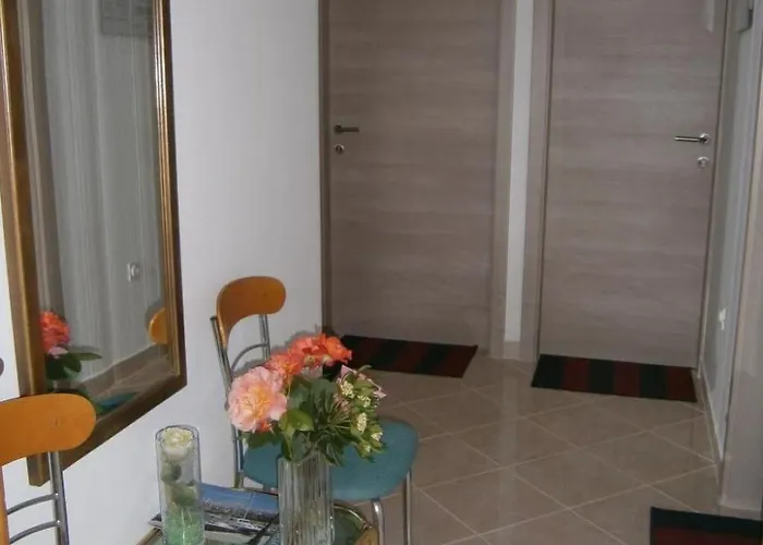 Fuer 2-3 Personen Mit Balkon Und Gemeinschaftspool By Interhome * نوفي فينودولسكي