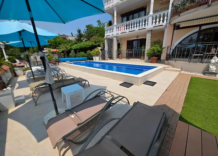 شقة Fuer 2-3 Personen Mit Balkon Und Gemeinschaftspool By Interhome نوفي فينودولسكي