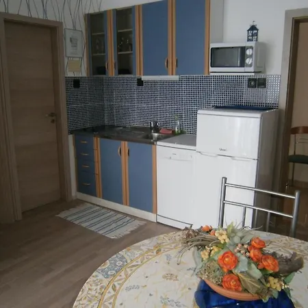 Fuer 2-3 Personen Mit Balkon Und Gemeinschaftspool By Interhome Διαμέρισμα