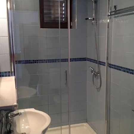 Διαμέρισμα Fuer 2-3 Personen Mit Balkon Und Gemeinschaftspool By Interhome