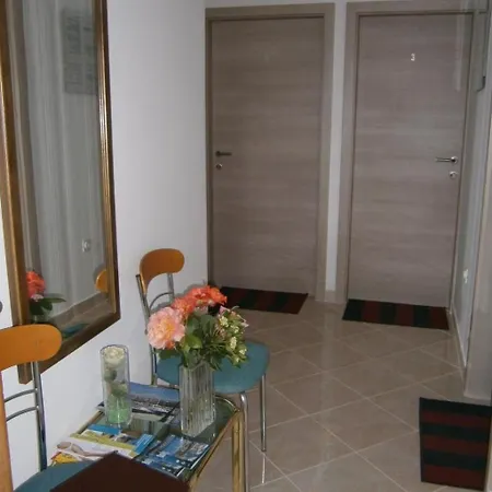 Fuer 2-3 Personen Mit Balkon Und Gemeinschaftspool By Interhome * Novi Vinodolski