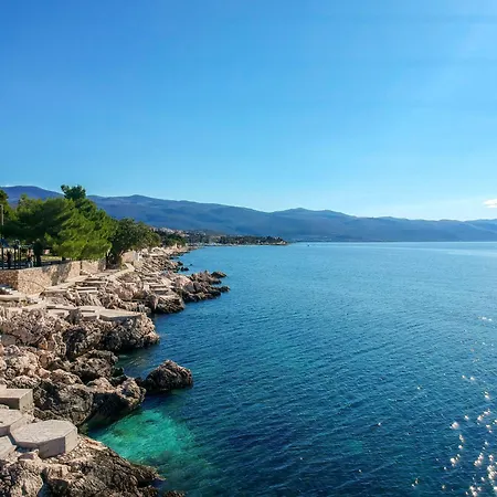 Fuer 2-3 Personen Mit Balkon Und Gemeinschaftspool By Interhome Διαμέρισμα Novi Vinodolski