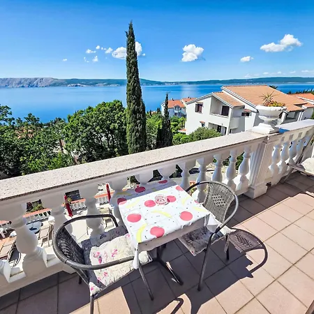 Fuer 2-3 Personen Mit Balkon Und Gemeinschaftspool By Interhome *