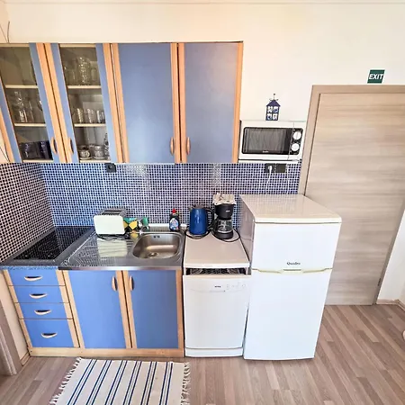 Fuer 2-3 Personen Mit Balkon Und Gemeinschaftspool By Interhome *