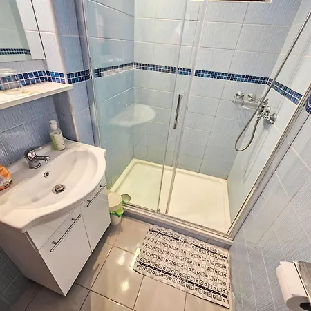 Διαμέρισμα Fuer 2-3 Personen Mit Balkon Und Gemeinschaftspool By Interhome *