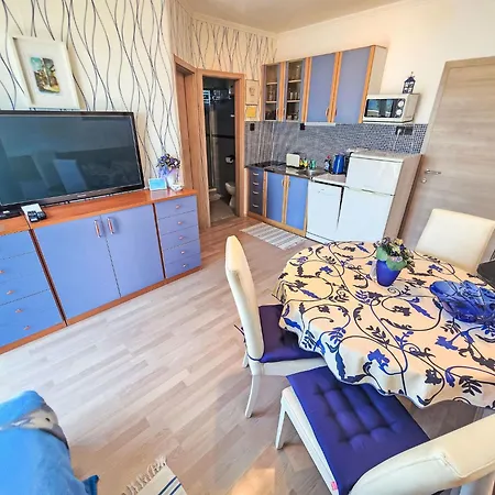 Fuer 2-3 Personen Mit Balkon Und Gemeinschaftspool By Interhome * Novi Vinodolski