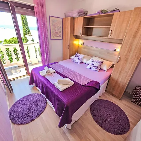 Fuer 2-3 Personen Mit Balkon Und Gemeinschaftspool By Interhome *